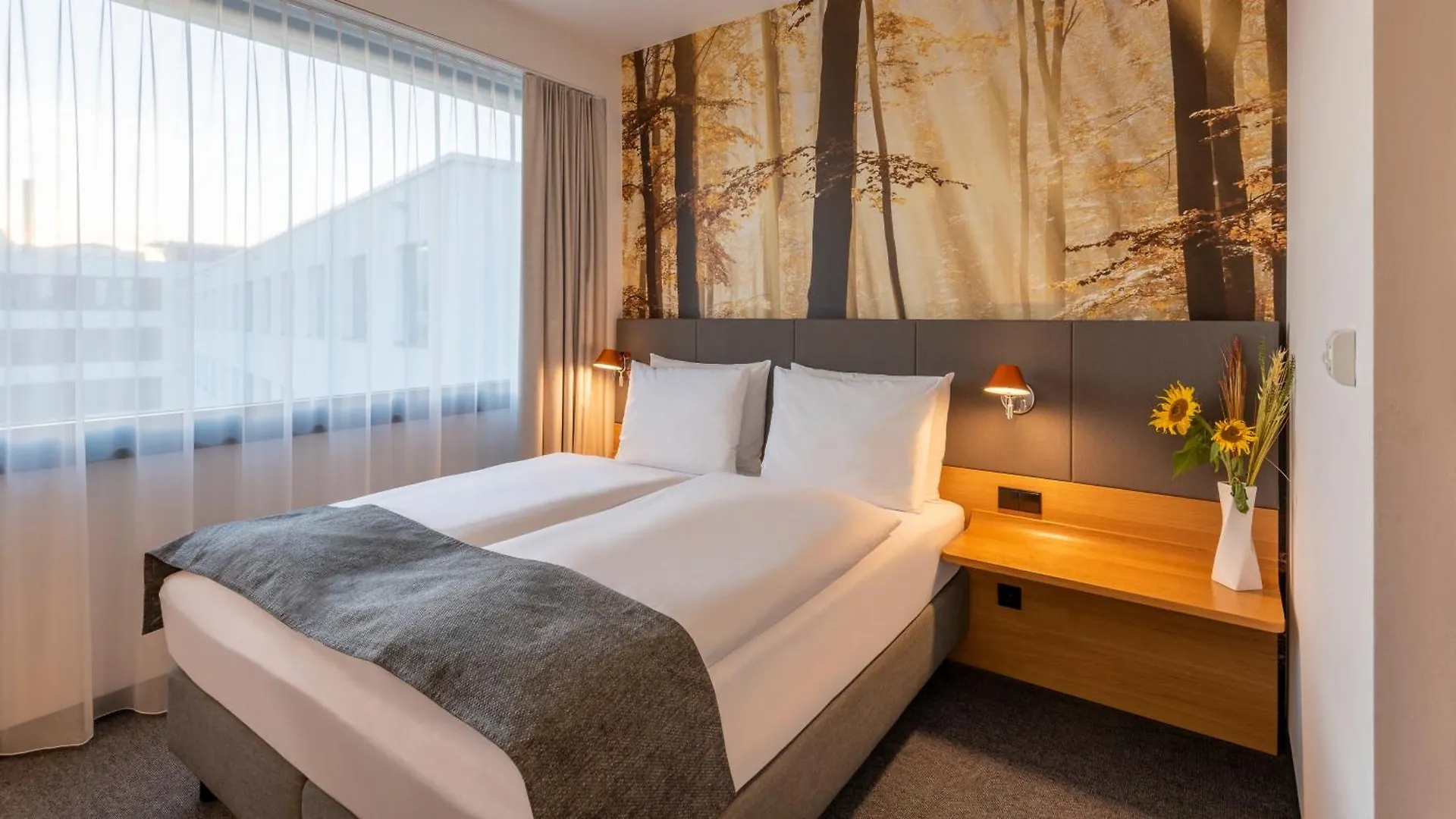 **** Hotel Holiday Inn Munich - Leuchtenbergring By Ihg Germany